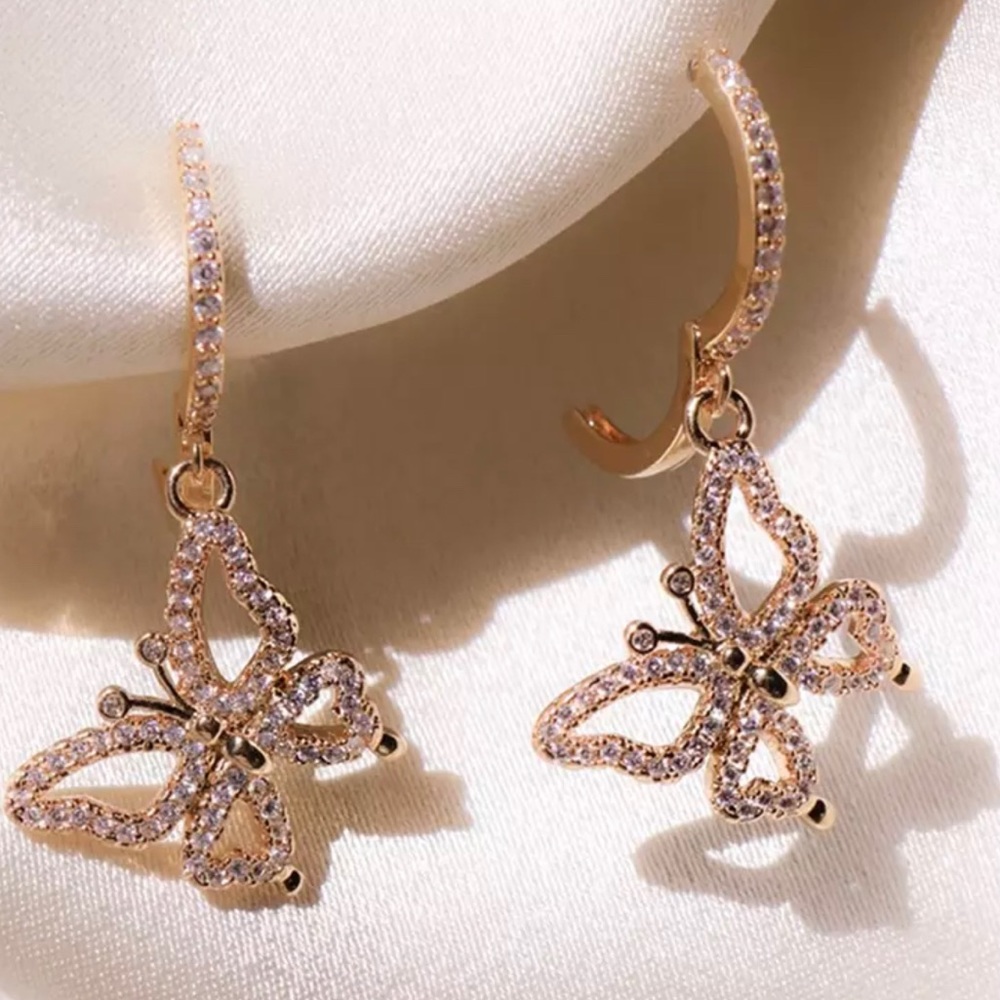 ✨18K Rose Gold Butterfly Drops✨ - Picture 1 of 6